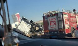 Ankara yolunda korkunç kaza: Tavuk yüklü tır kontrolden çıkınca olanlar oldu!