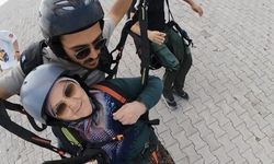 77 yaşındaki Türkan teyzenin paraşüt heyecanı gülümsetti: "İnşallah tansiyonumu yükseltmez"