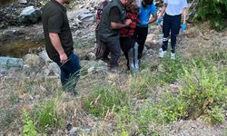 Adana’da kayalıklardan düşen kişi kurtarıldı