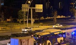 Ankara'da EGO otobüsüne kamyonet çarptı!