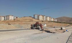 Malatya'da yol çalışmasında göçük: 2 işçi toprak altında kaldı