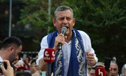 Özgür Özel'den yeni parti sinyali: "Çok yakında yeni bir yol açacağız"