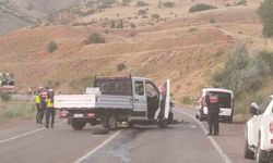 Sivas’ta kamyonet ile otomobil çarpıştı: 1 ölü, 2 yaralı