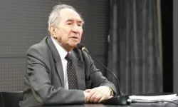 Altan Öymen'in annesi ve babası kimdir? Eşi kimdir çocukları kim? Kızı ve oğlu kimdir? Kardeşi kimdir?