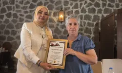 Dünya Jurnalistler Birliği Azerbaycan’dan Dr. Yasemin Meydan Yeşilhisar’a anlamlı teşekkür