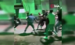 Ankara'da parkta tekme tokat kavga! Aileler birbirine girdi, ortalık savaş alanına döndü