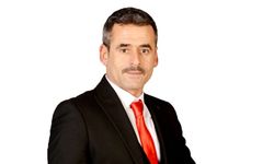 AK Partili belediye başkanına evinin önünde bıçaklı saldırı! Oğlu da yaralandı