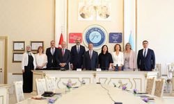 Ankara'da tıp eğitimine güç katacak protokol! Gazi Üniversitesi ile Yüksek İhtisas Üniversitesi imzaları attı