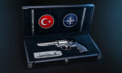 NATO Zirvesi'nin en çok konuşulan hediyesi ortaya çıktı: İsim işlemeli revolver!