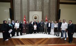 Cumhurbaşkanı Erdoğan, okul saldırısında yaşamını yitiren öğrencilerin ailelerini kabul etti