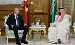 Cumhurbaşkanı Erdoğan Suudi Arabistan'da! Kral Selman ile görüştü