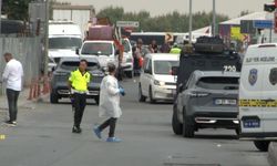 İstanbul'da dehşet anları: Polisin yanına soru sorma bahanesiyle gelip bıçak çekti!