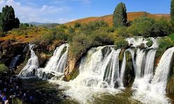 Piknik için geldikleri Muradiye Şelalesi’nde kahreden olay! 4 yaşındaki çocuk hayatını kaybetti