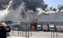 Ankara'da kargo deposunda yangın! Depo ve iki tır kullanılamaz hale geldi