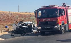 Gaziantep’te can pazarı: Kafa kafaya çarpışan araçlarda 2 kişi öldü, 4 kişi yaralandı