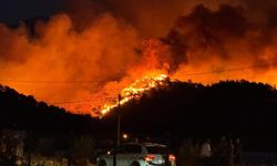 Muğla Fethiye'de alevler yerleşim yerlerini tehdit ediyor: Huzurevi boşaltıldı!