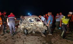 Karaman’da otomobiller kafa kafaya çarpıştı: Sürücü araçta sıkışarak hayatını kaybetti