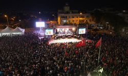 Kilis'te Zafer Bayramı Coşkusu Azerin Konseriyle Doruğa Çıktı: "Azerbaycan'dan Geldik" Mesajı Duygulandırdı