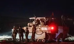 İsrail'den iki ülkeye eş zamanlı saldırı: Lübnan bombalandı Suriye'ye karadan girdi!