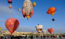 Nevşehir Kültür Yolu Festivali'nde balonlar gökyüzünü şölene çevirdi