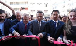 YENİ Parti Açılışında Dil Sürçmesi: İlçe Başkanı "İYİ Parti İktidara Hazır" Deyince Salon Güldü