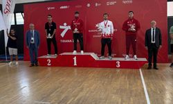 Ankara Üniversitesi'nin kickboks takımı Avrupa Şampiyonası'ndan 5 madalyayla döndü