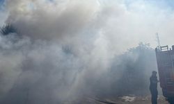 Ankara’da vericilerin bulunduğu otluk alan alevlere teslim oldu