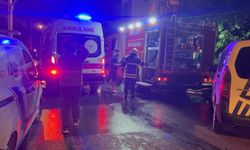 Çardakta çıkan yangın 3 katlı binaya sıçradı: 1 kişi yaralandı