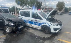 Polis aracı ile otomobil çarpıştı: 2’si polis 5 kişi yaralandı