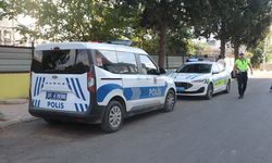 Okulların ilk gününde polisten güvenlik uygulaması