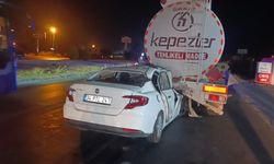 Manavgat'ta feci kaza: Akaryakıt tankerine çarpan otomobil 100 metre sürüklendi!