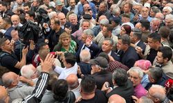 YENİ Parti'de isim tartışması sürüyor: Özgür Özel'den "değiştirmeyiz" çıkışı!
