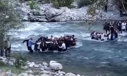 Sarp arazide fenalaşarak hayatını kaybetti: Cenazesi 7 kilometre omuzlarda taşındı