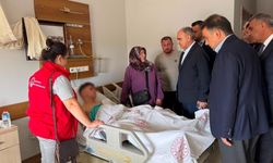 Turgutlu'da 11 öğrencinin yaralandığı saldırı sonrası Vali Özkan hastaneye gitti