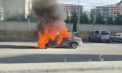 Erzurum’da alev alan otomobilde art arda patlamalar: Araç kullanılamaz hale geldi