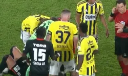 Fenerbahçe-Beşiktaş derbisinde tansiyon yükseldi: 3 futbolcuya sarı kart