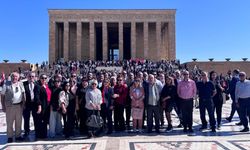 Chp Keçiören İlçe Örgütü Anıtkabir'e çıkarma yaptı!
