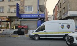 Müzikholde silahlı çatışma can aldı: Polis memuru dahil 2 kişi hayatını kaybetti