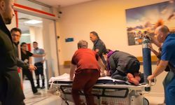 Nefes kesen anlar! Doktorlar 1 yaşındaki bebeği sedyede hayata döndürmeye çalıştı