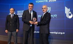 Ankara'da siber güvenlik zirvesi: Üniversite kategorisindeki ödül ODTÜ'ye verildi