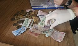 Dilencinin para saklama yöntemi pes dedirtti! Çorabından paralar çıktı