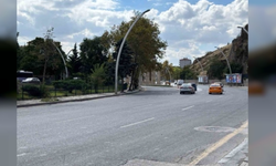 Ankara’da gece saatlerinde korkutan kaza! Bisiklet sürücüsü ağır yaralandı