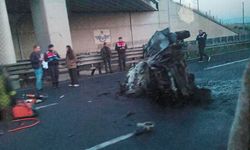 Ankara’da feci kaza! Refüje çarpıp takla atan otomobil alev topuna döndü