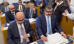 Ankara'da Halk TV eylemi: Milletvekilleri gözlerini ve ağızlarını siyah bantla kapattı!