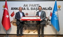 Minibüs esnafının temsilcileri ile AK Parti Ankara İl Başkanı Özcan arasında dikkat çeken görüşme