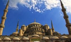23 Ekim Cuma hutbesinin konusu aile oldu! Anne babalara sorumluluk hatırlatması