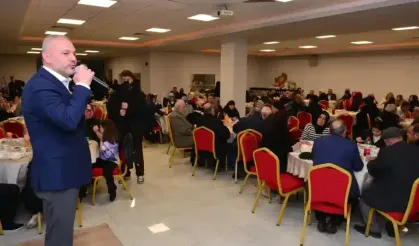 Yenimahalle Belediye Başkan Adayı Abdulkadir Aydoğan, iftarda vatandaşlarla buluştu