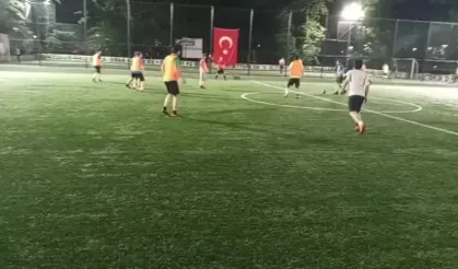 Halı saha maçlarında dostluk kazanıyor