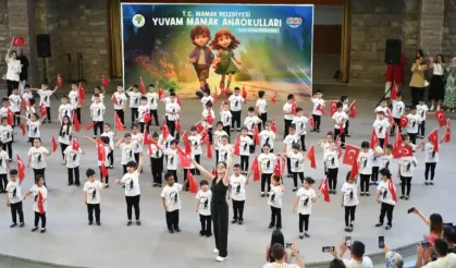 Ankara okullarında karne ve mezuniyet sevinci yaşandı