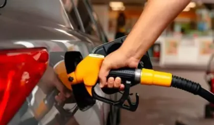 Milyonlarca Sürücüye Müjde! Benzin ve Motorinde Çifte İndirim Geliyor